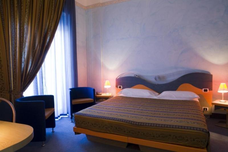 Hotel Del Sole มาร์เกริตา ดิ ซาวอยา ภายนอก รูปภาพ