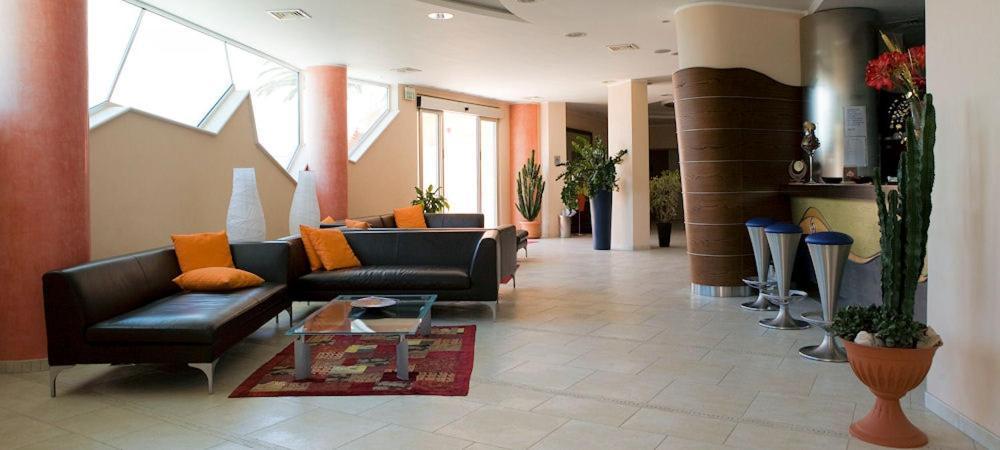 Hotel Del Sole มาร์เกริตา ดิ ซาวอยา ภายนอก รูปภาพ