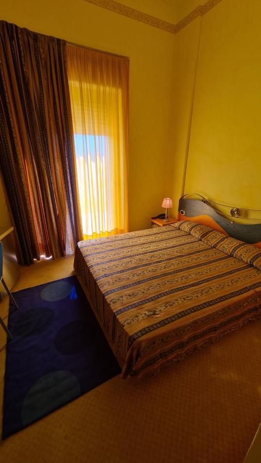 Hotel Del Sole มาร์เกริตา ดิ ซาวอยา ภายนอก รูปภาพ