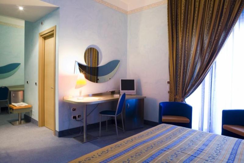 Hotel Del Sole มาร์เกริตา ดิ ซาวอยา ภายนอก รูปภาพ