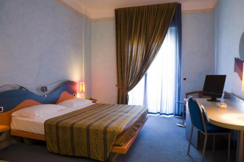Hotel Del Sole มาร์เกริตา ดิ ซาวอยา ภายนอก รูปภาพ